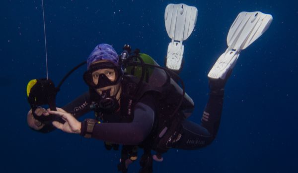 PADI Delayed Surface Marker Buoy (DSMB) Diver